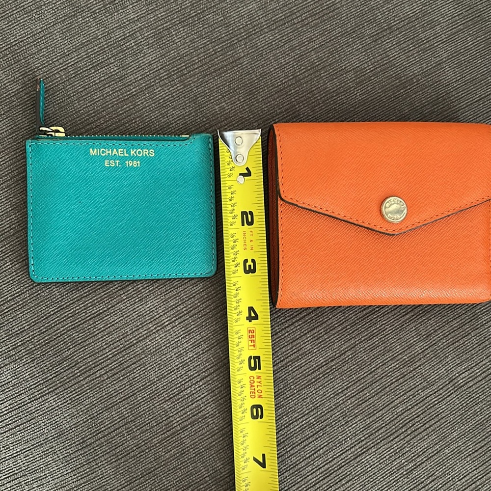 MICHAEL KORS Small Trifold Wallet and Coin pouch - Picture 9 of 16